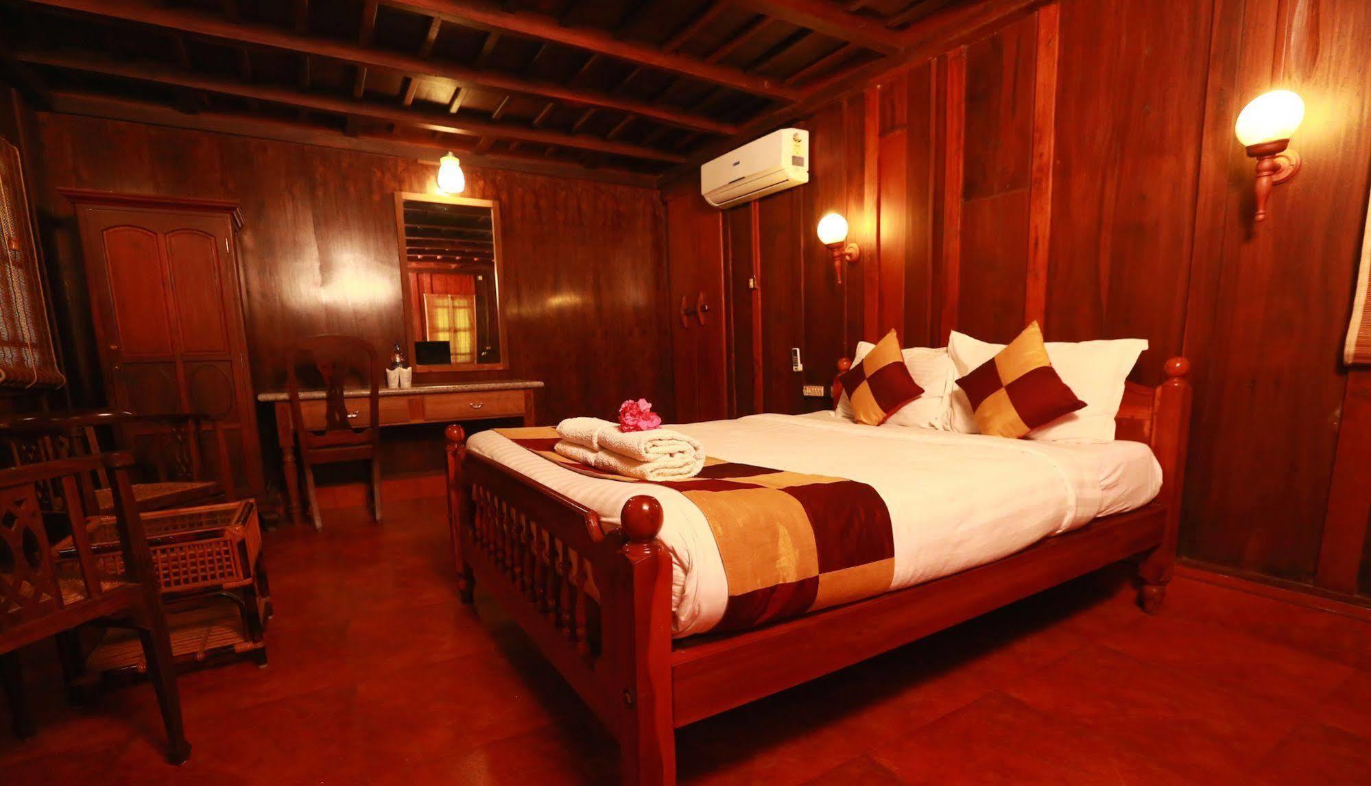 Kondai Lip Backwater Heritage Resort Kochi Exterior foto